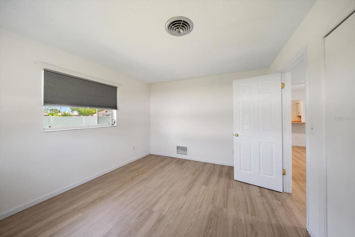 987 QUEEN ROAD — photo 17 of 36