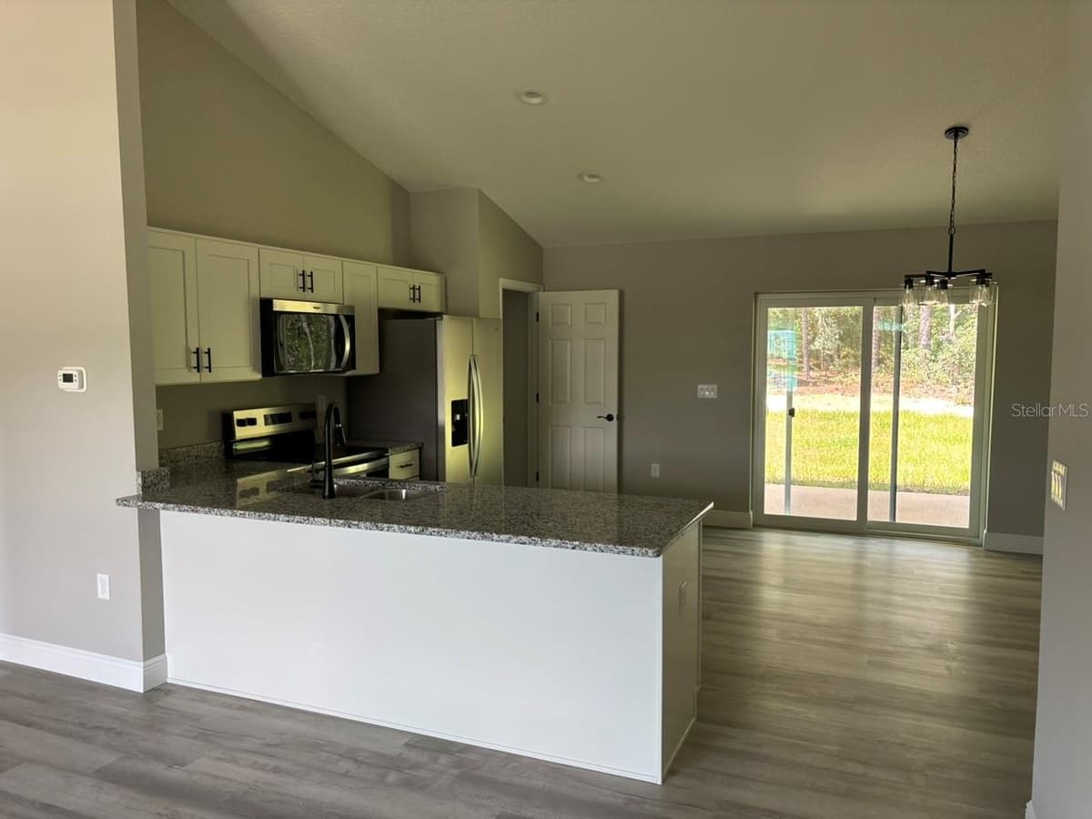 659 BANCROFT DRIVE — photo 10 of 28