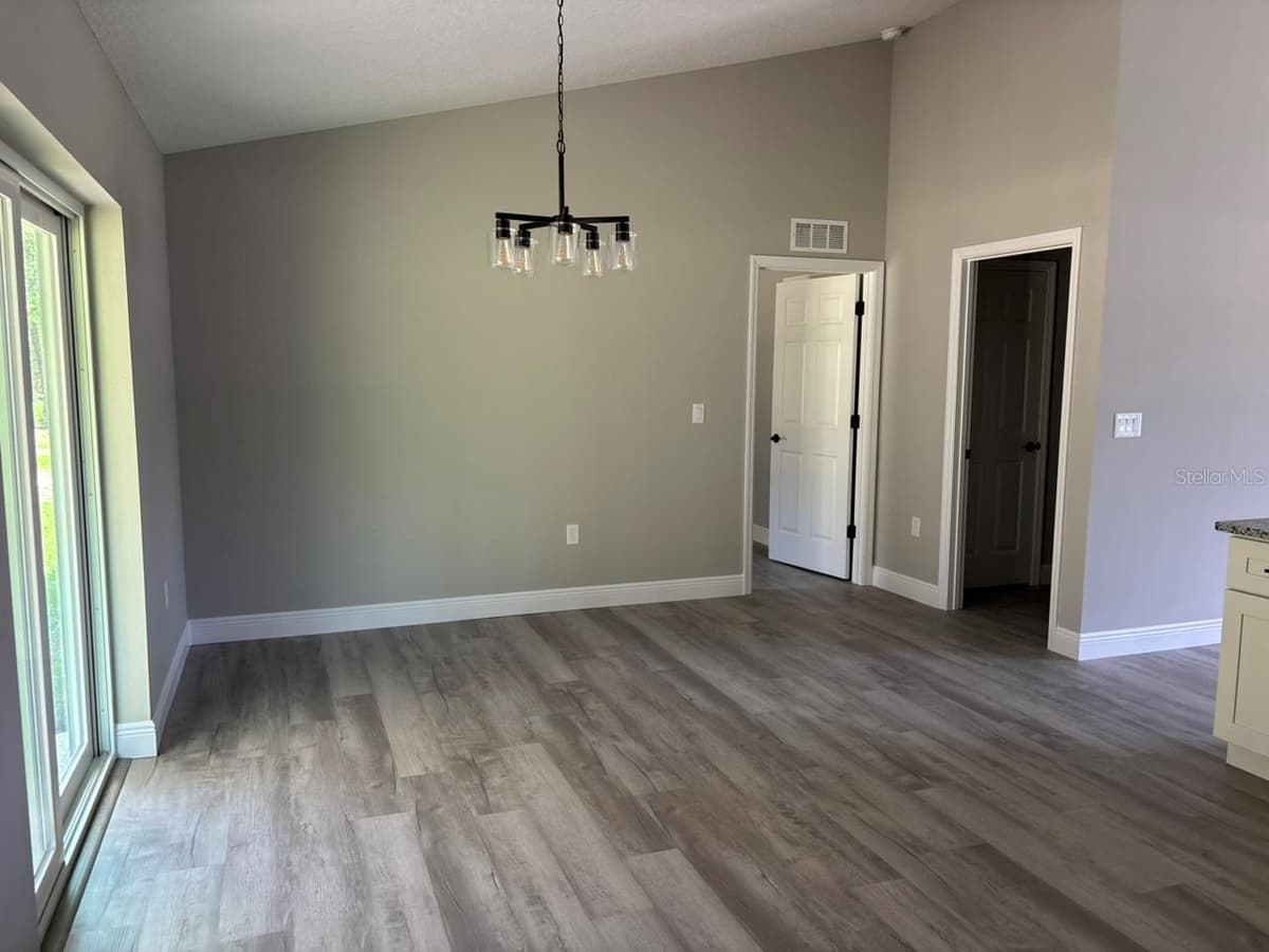 659 BANCROFT DRIVE — photo 14 of 28