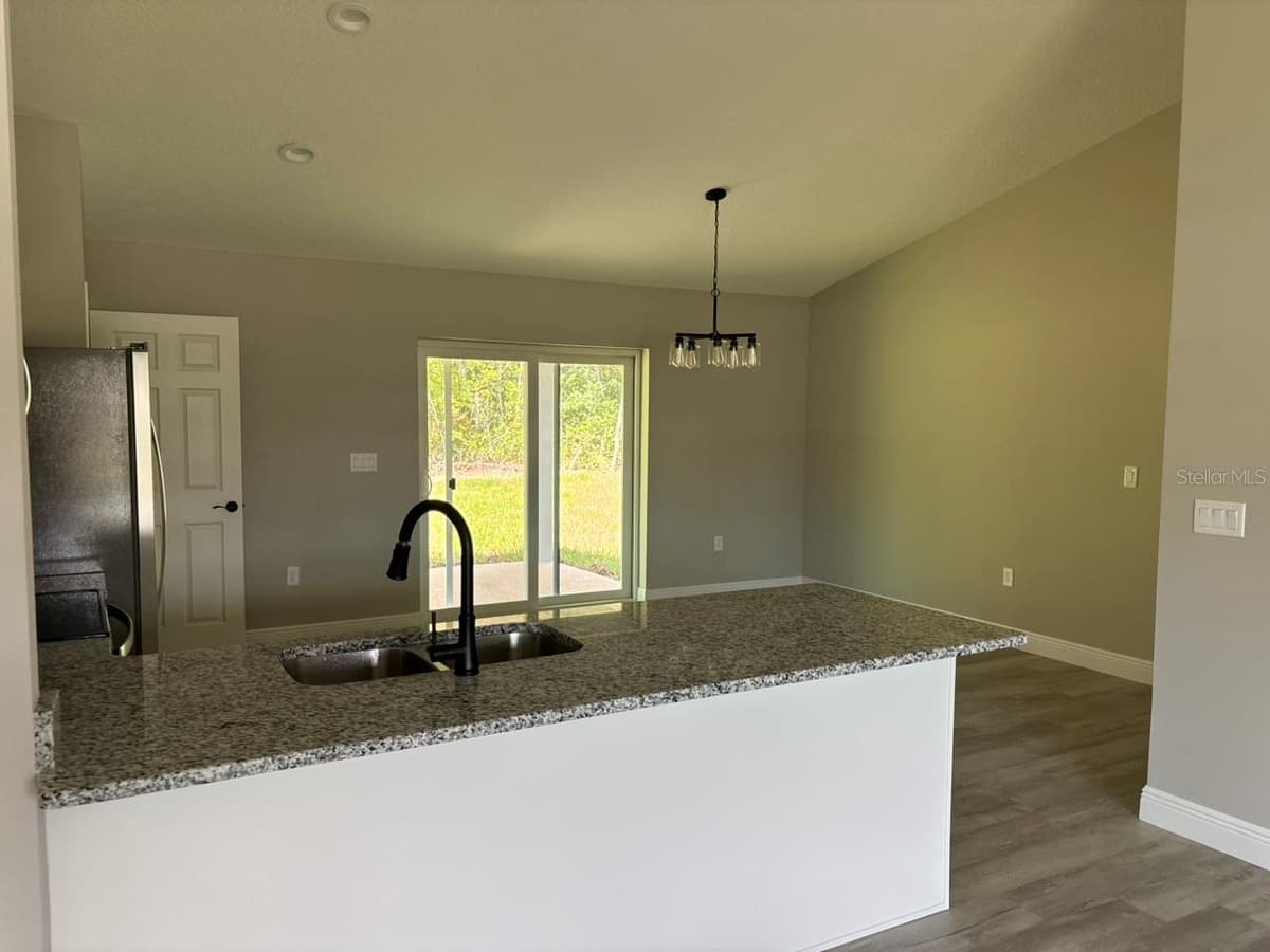 659 BANCROFT DRIVE — photo 11 of 28
