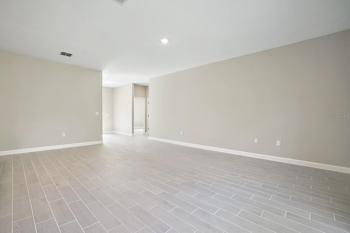 1814 DIPLOMAT PARKWAY — photo 7 of 18