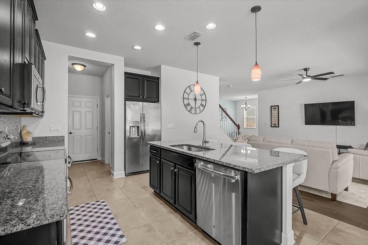 7536 AGUILA DRIVE — photo 9 of 35