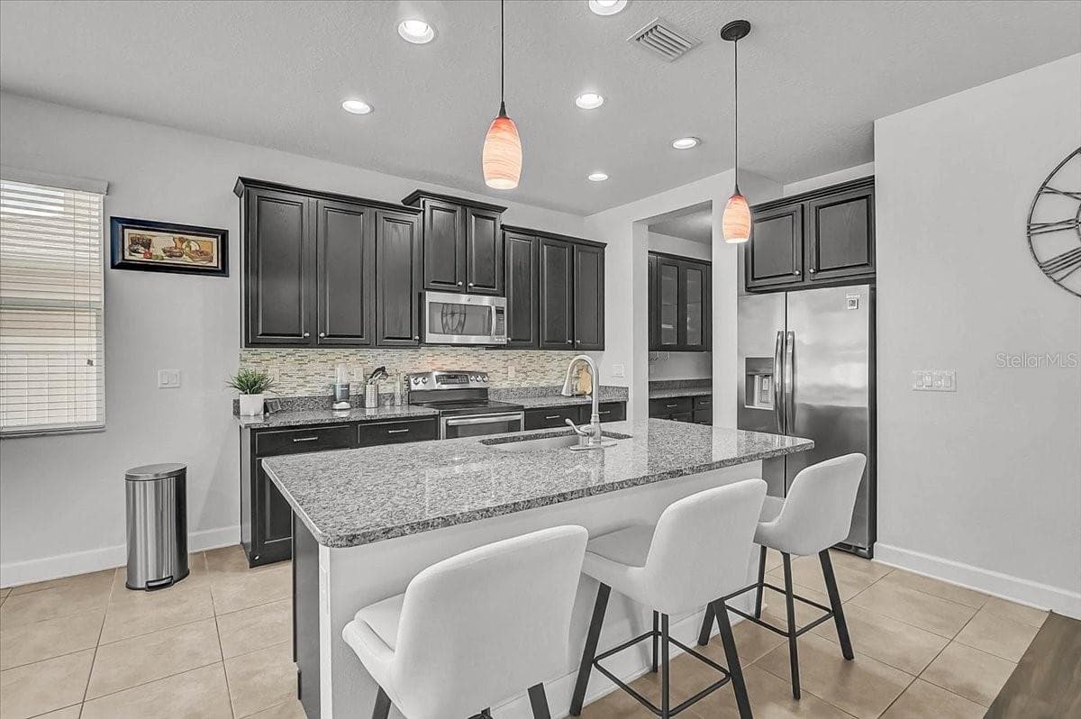7536 AGUILA DRIVE — photo 3 of 35