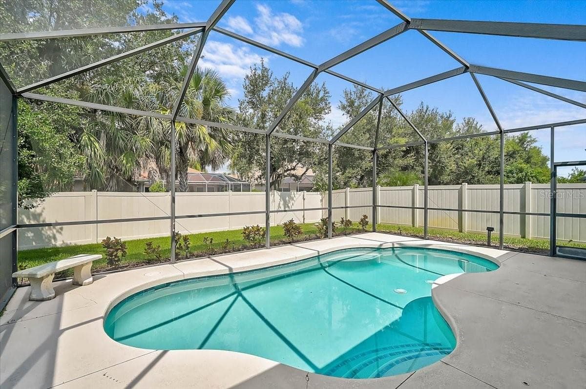 7536 AGUILA DRIVE — photo 10 of 35
