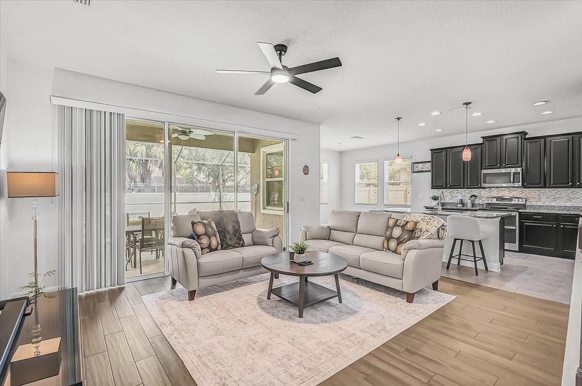7536 AGUILA DRIVE — photo 4 of 35