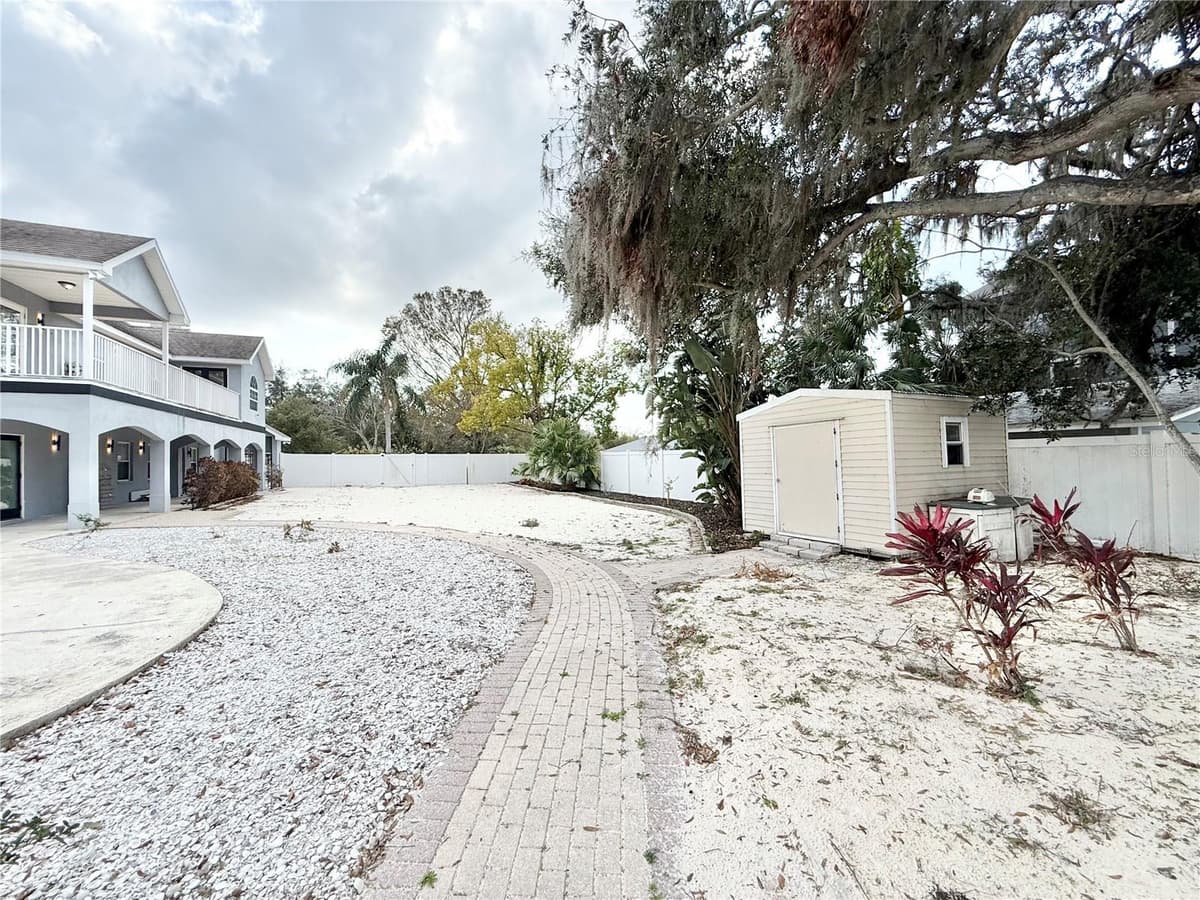 6710 MYRNA DRIVE — photo 11 of 54