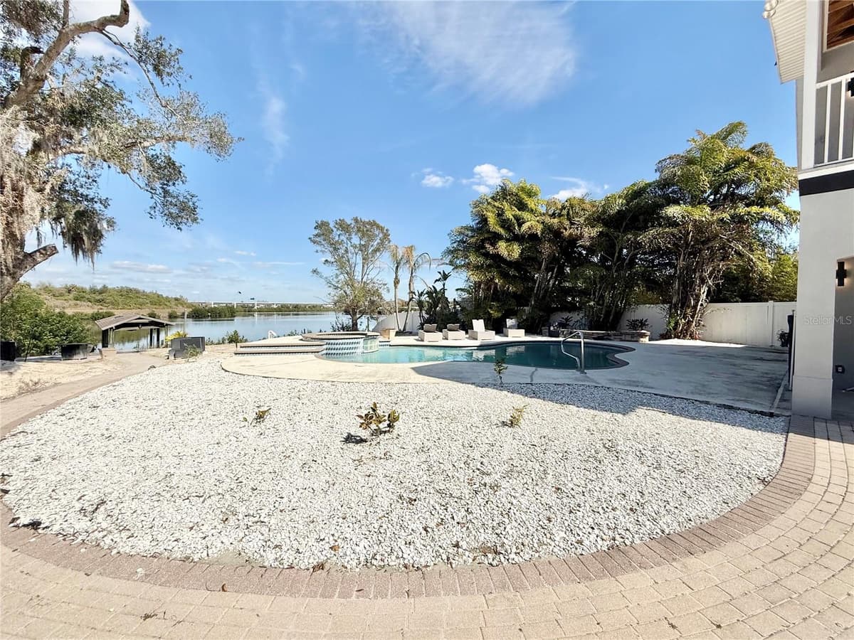 6710 MYRNA DRIVE — photo 10 of 54