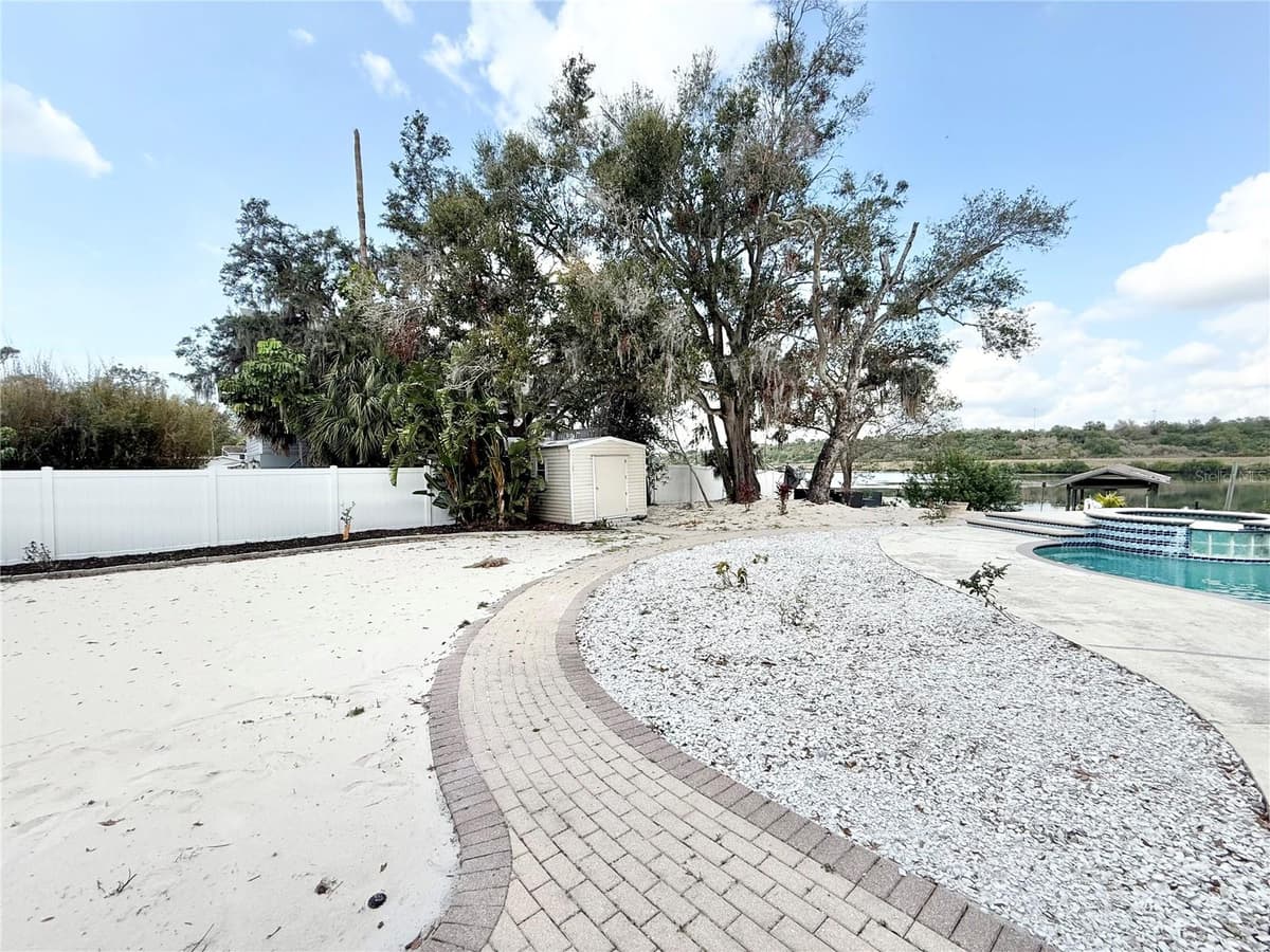 6710 MYRNA DRIVE — photo 9 of 54