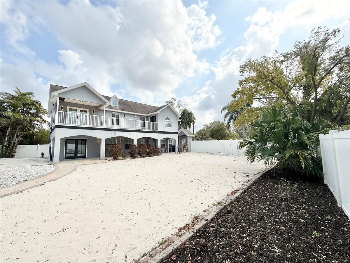 6710 MYRNA DRIVE — photo 13 of 54