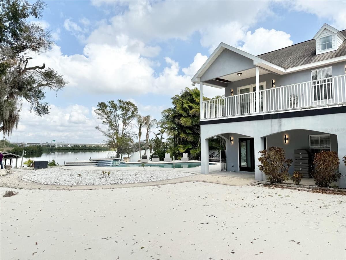 6710 MYRNA DRIVE — photo 16 of 54