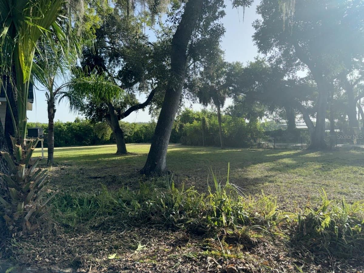 9901 DAVIS STREET — photo 2 of 35