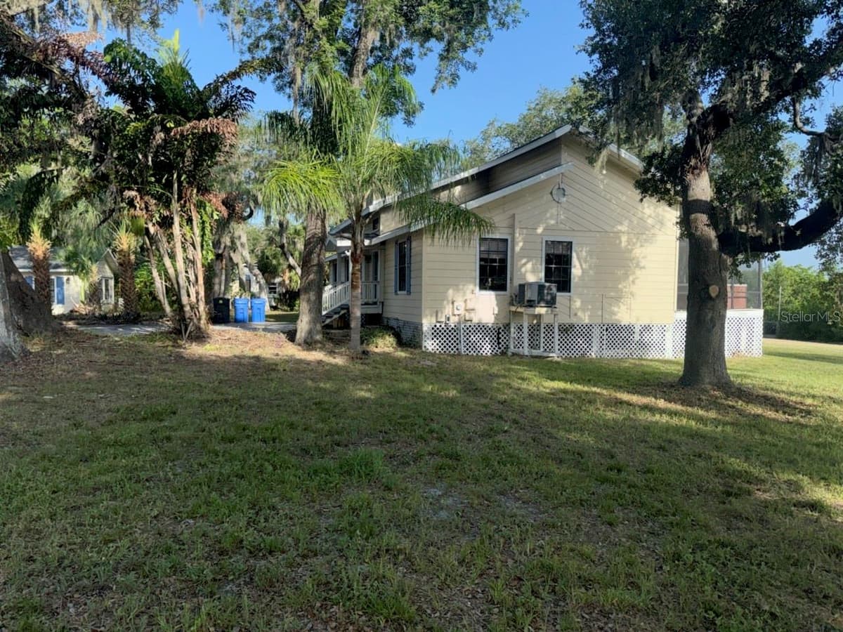 9901 DAVIS STREET — photo 11 of 35