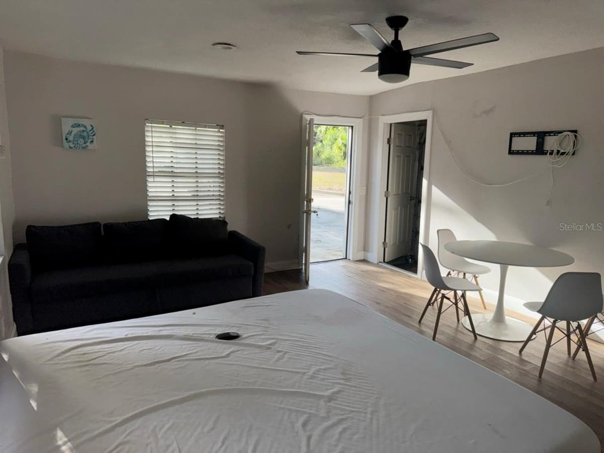 9901 DAVIS STREET — photo 32 of 35