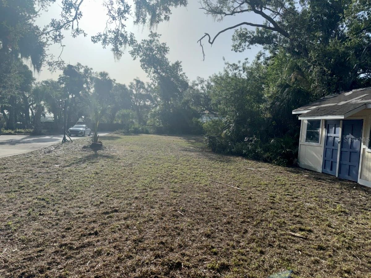 9901 DAVIS STREET — photo 6 of 35