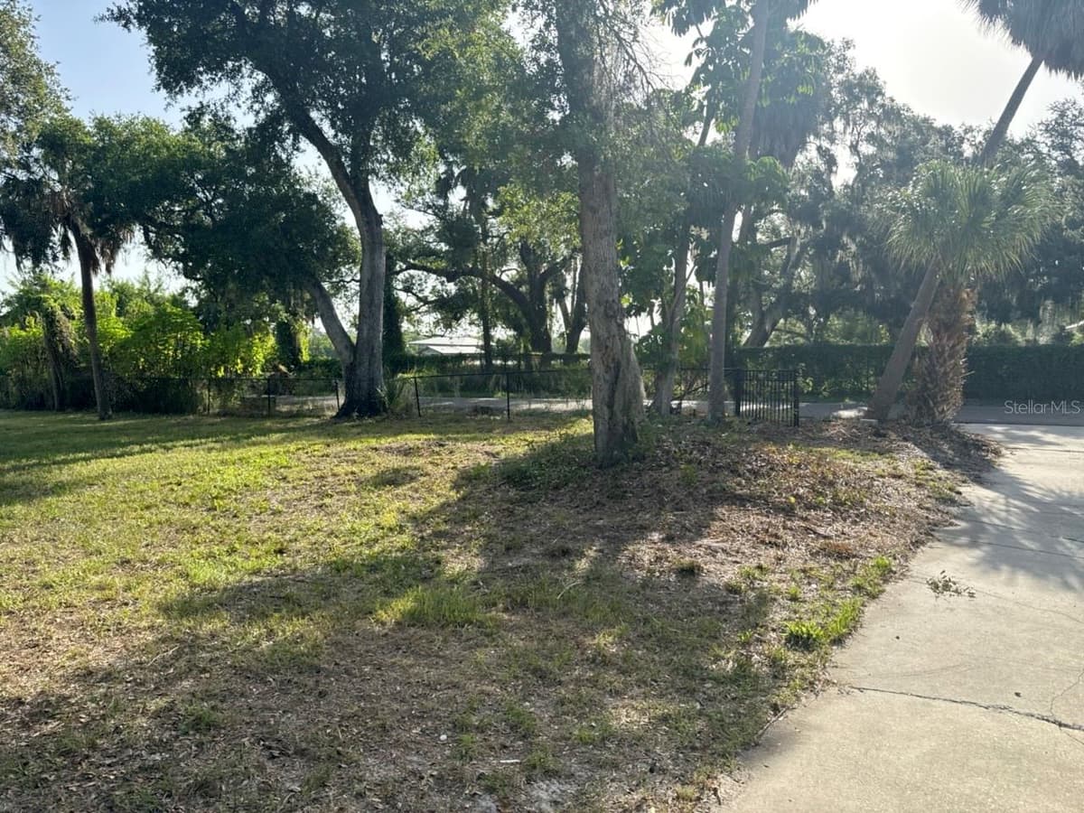 9901 DAVIS STREET — photo 15 of 35