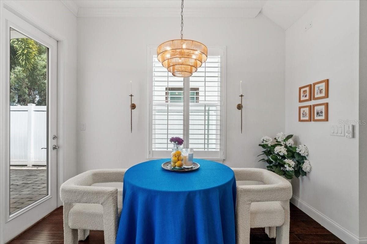 3203 SANTIAGO STREET — photo 14 of 41