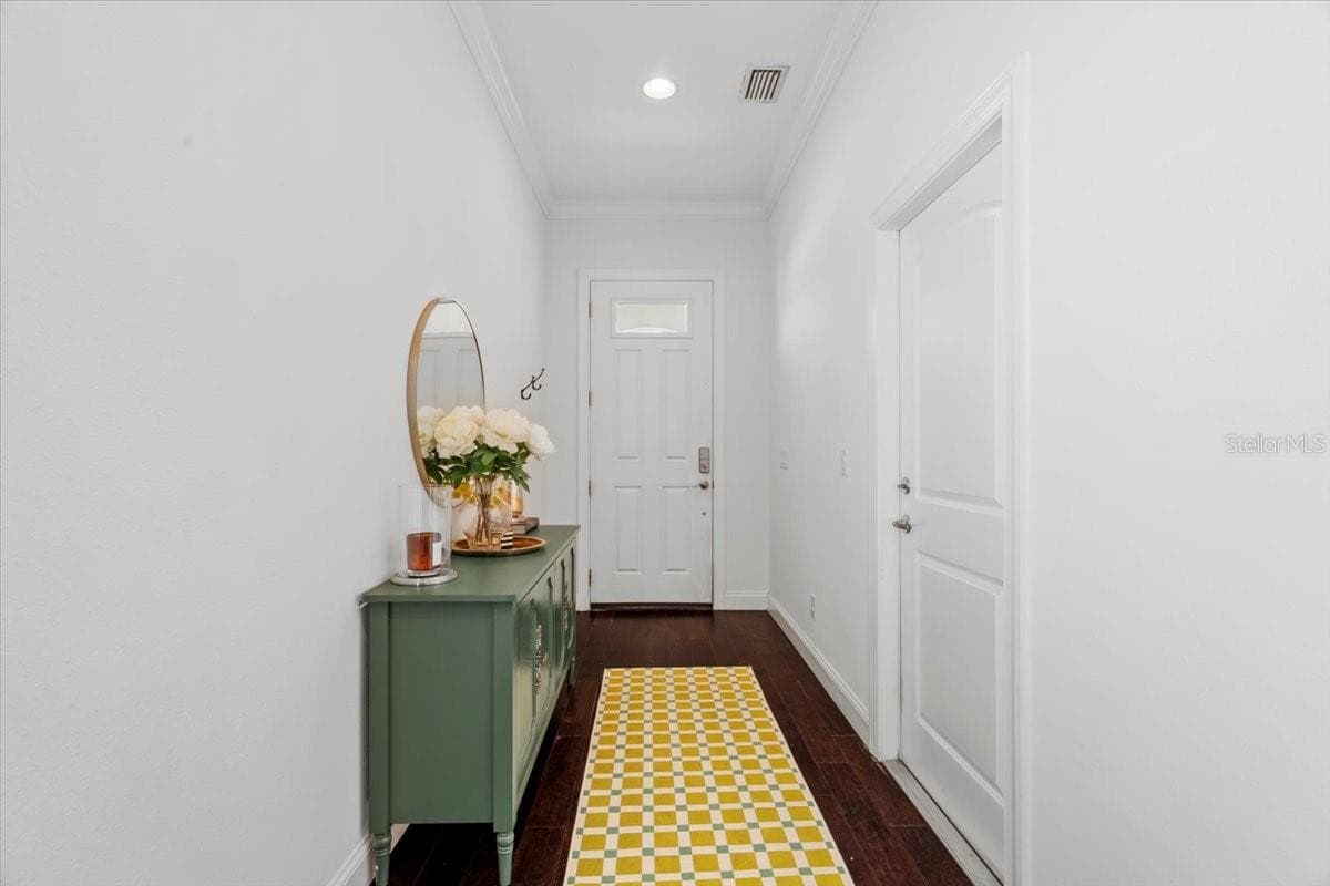 3203 SANTIAGO STREET — photo 8 of 41