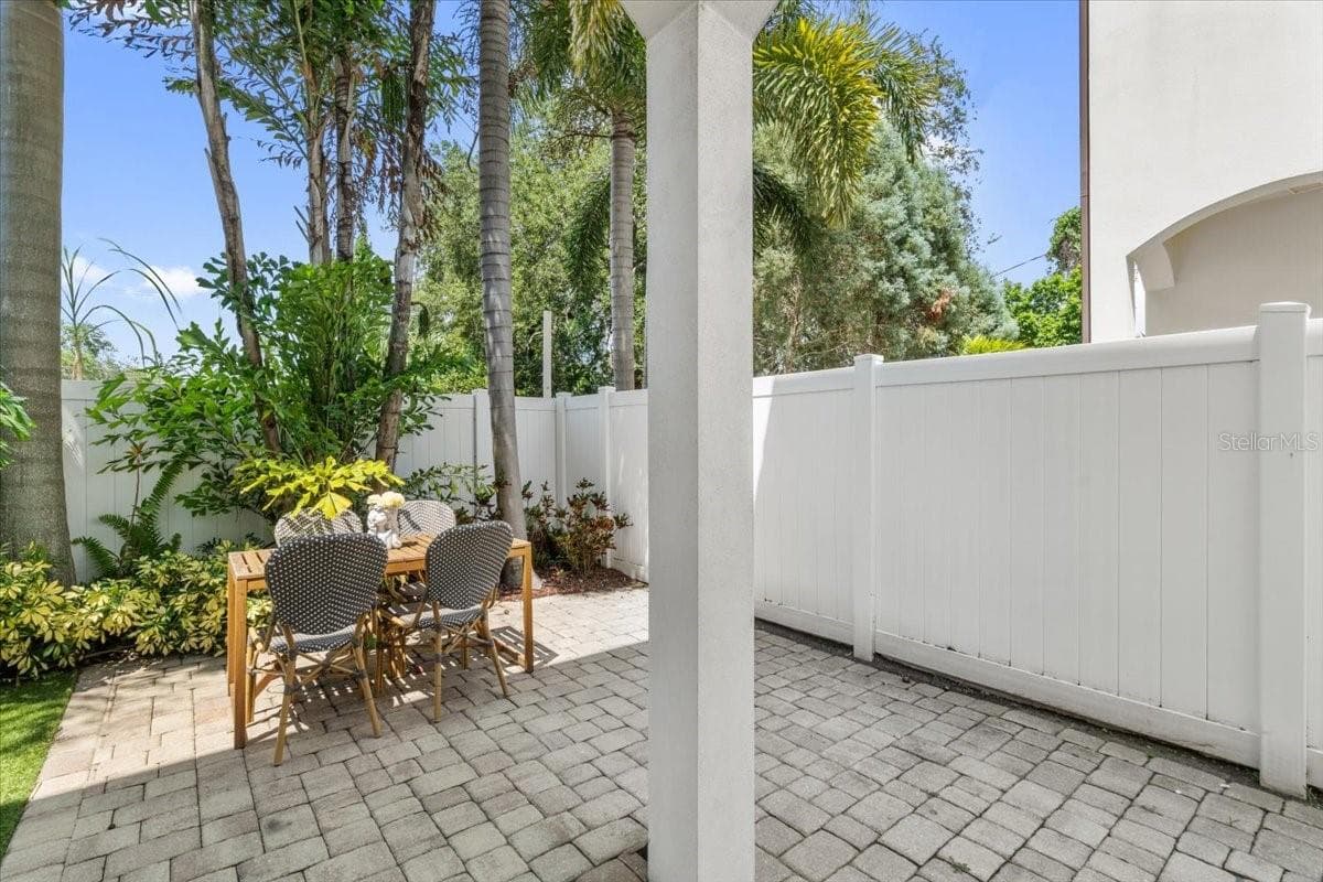 3203 SANTIAGO STREET — photo 39 of 41