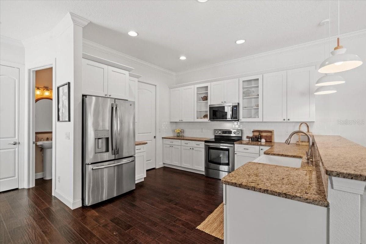 3203 SANTIAGO STREET — photo 10 of 41