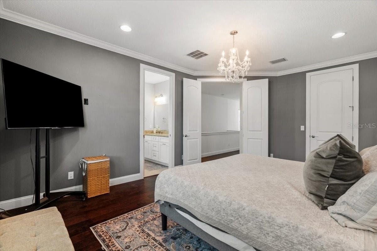 3203 SANTIAGO STREET — photo 24 of 41