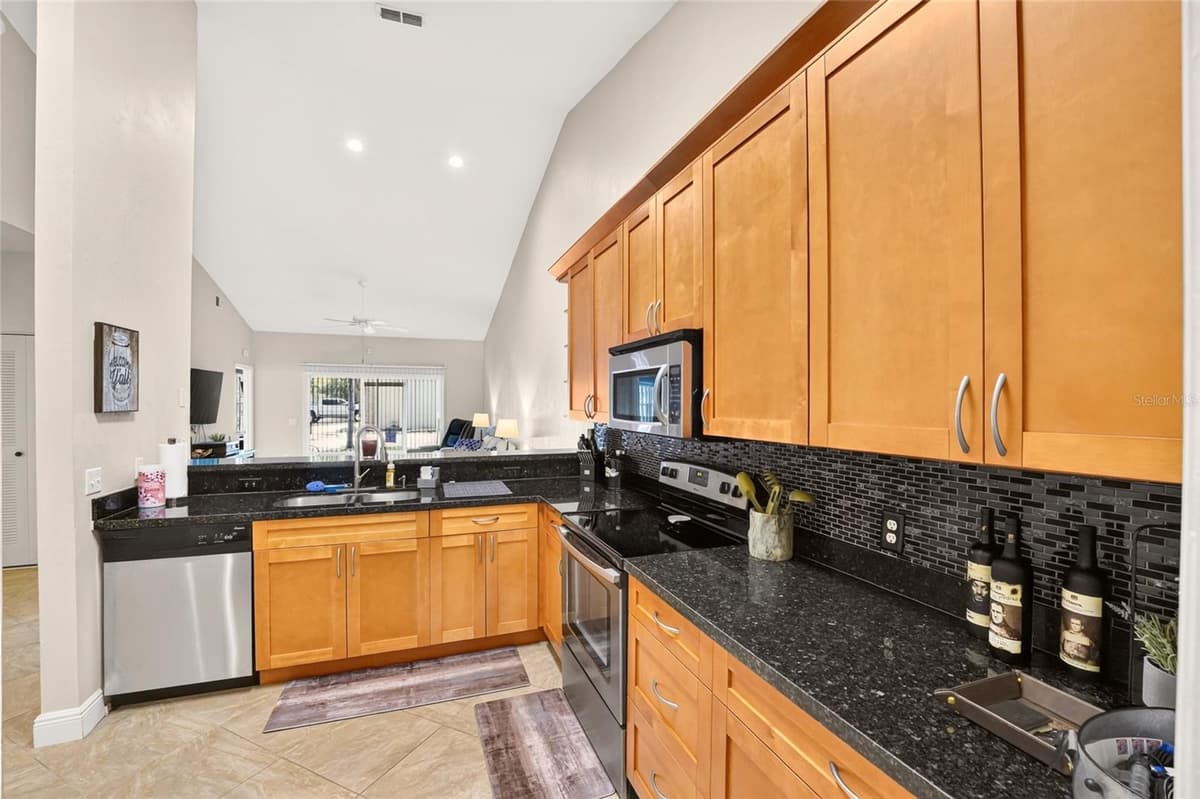 4700 ARCHER ROAD — photo 9 of 47