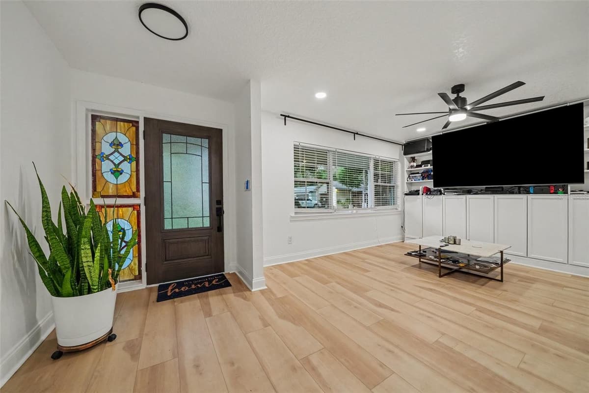 1905 BONANZA CT — photo 3 of 26