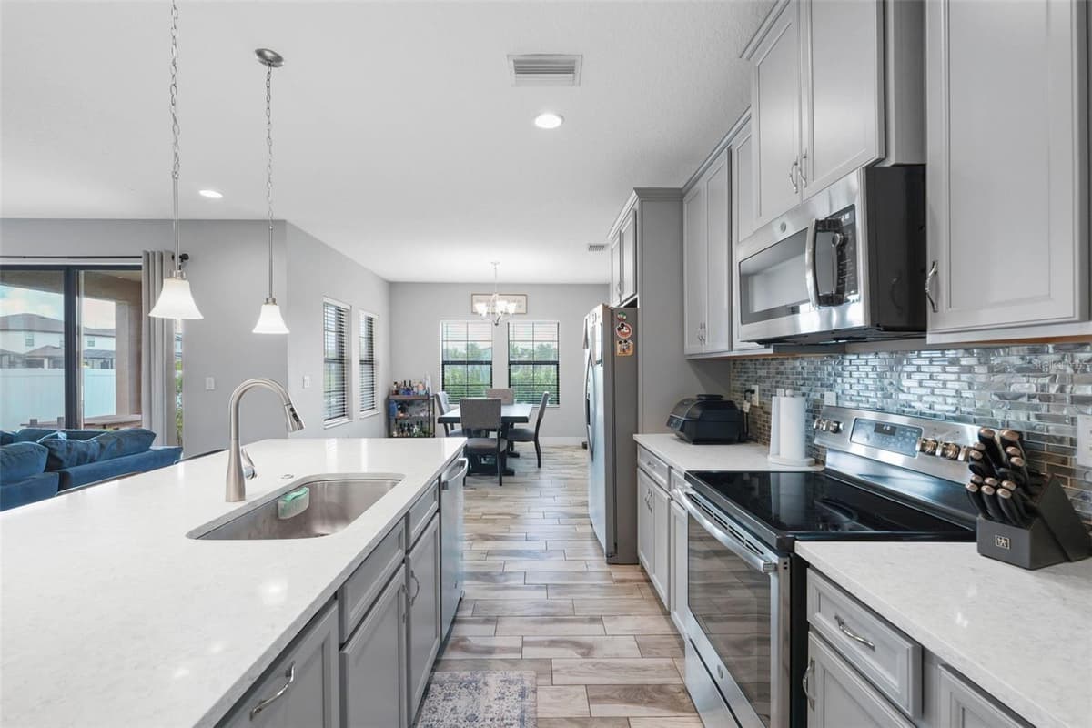 13134 MONACH ISLES DRIVE — photo 16 of 40