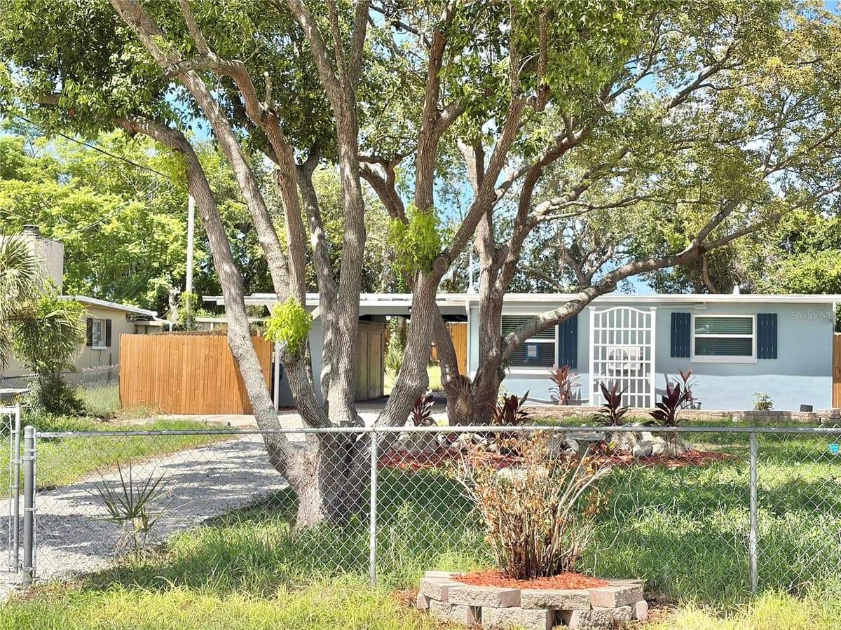 12119 VICTORY DRIVE — photo 50 of 54