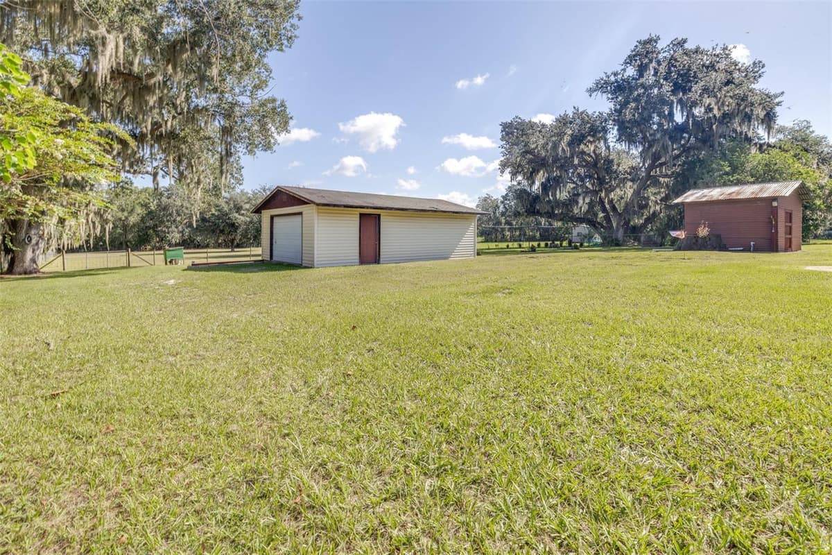 4605 THOMPSON ROAD — photo 48 of 91
