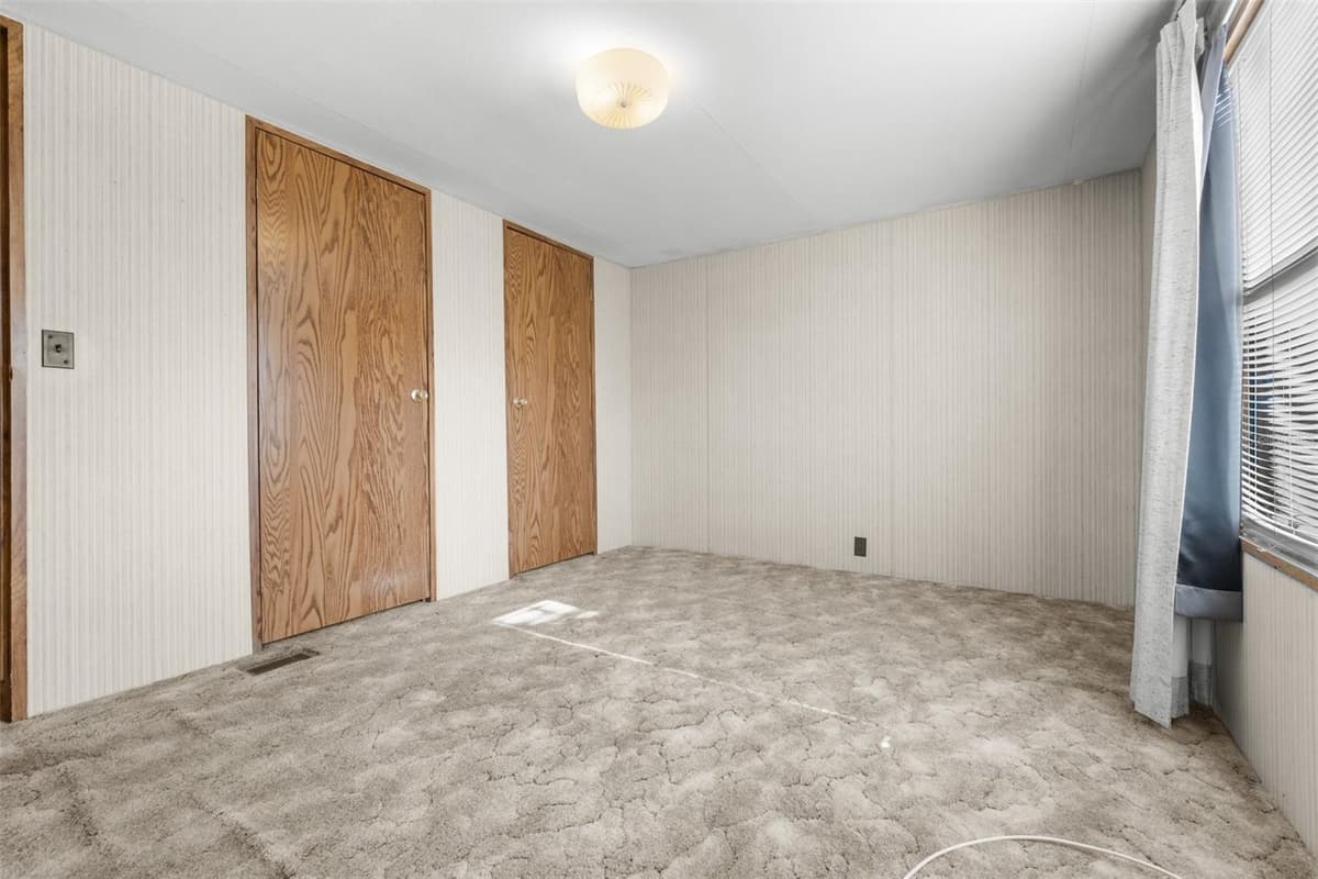 4605 THOMPSON ROAD — photo 39 of 91