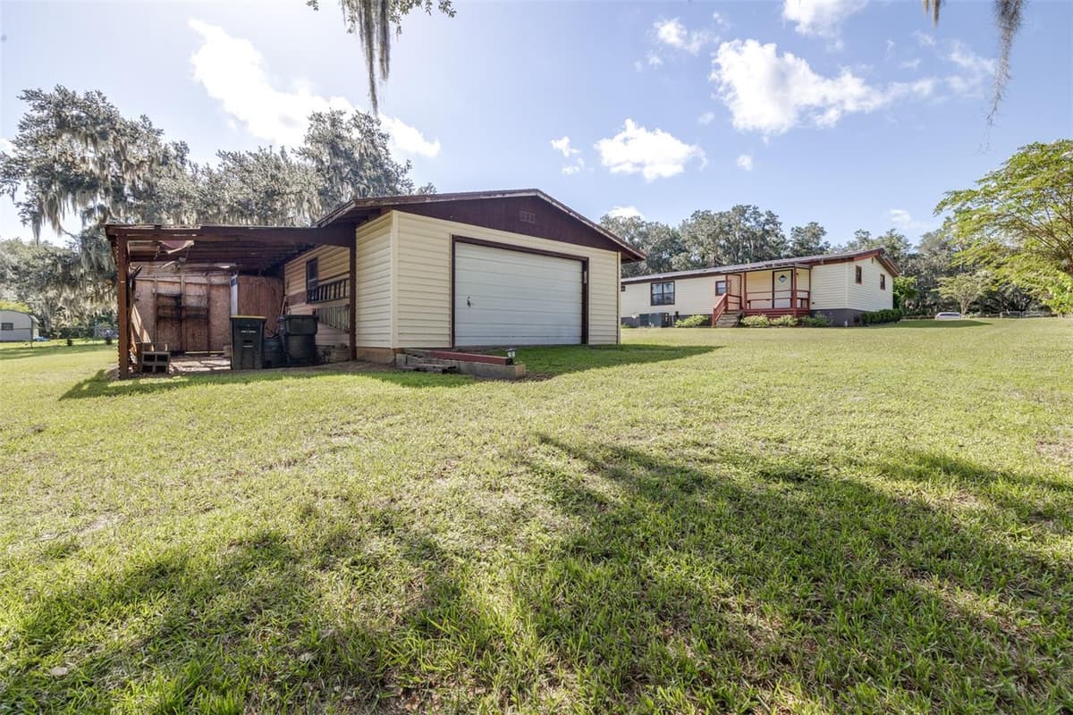 4605 THOMPSON ROAD — photo 50 of 91