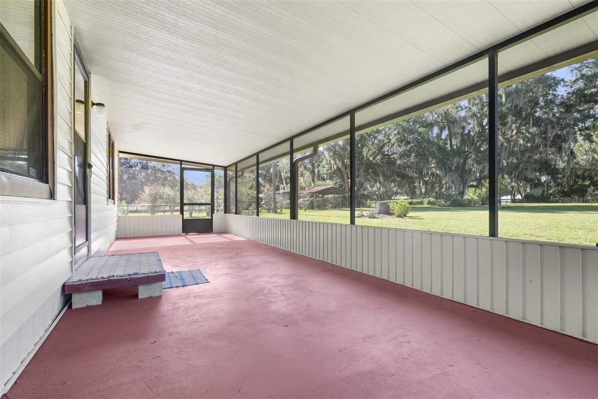 4605 THOMPSON ROAD — photo 15 of 91
