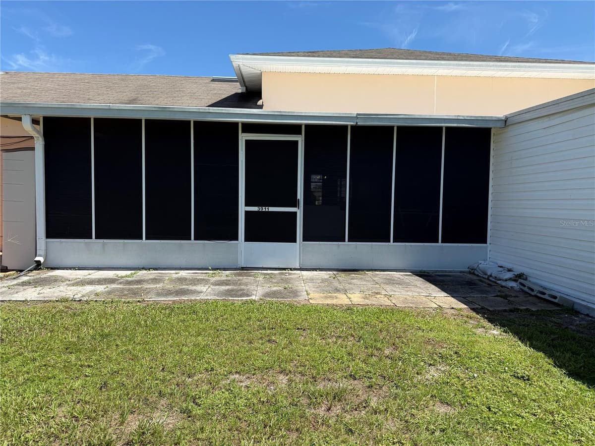 3911 CLUB CIRCLE — photo 13 of 30