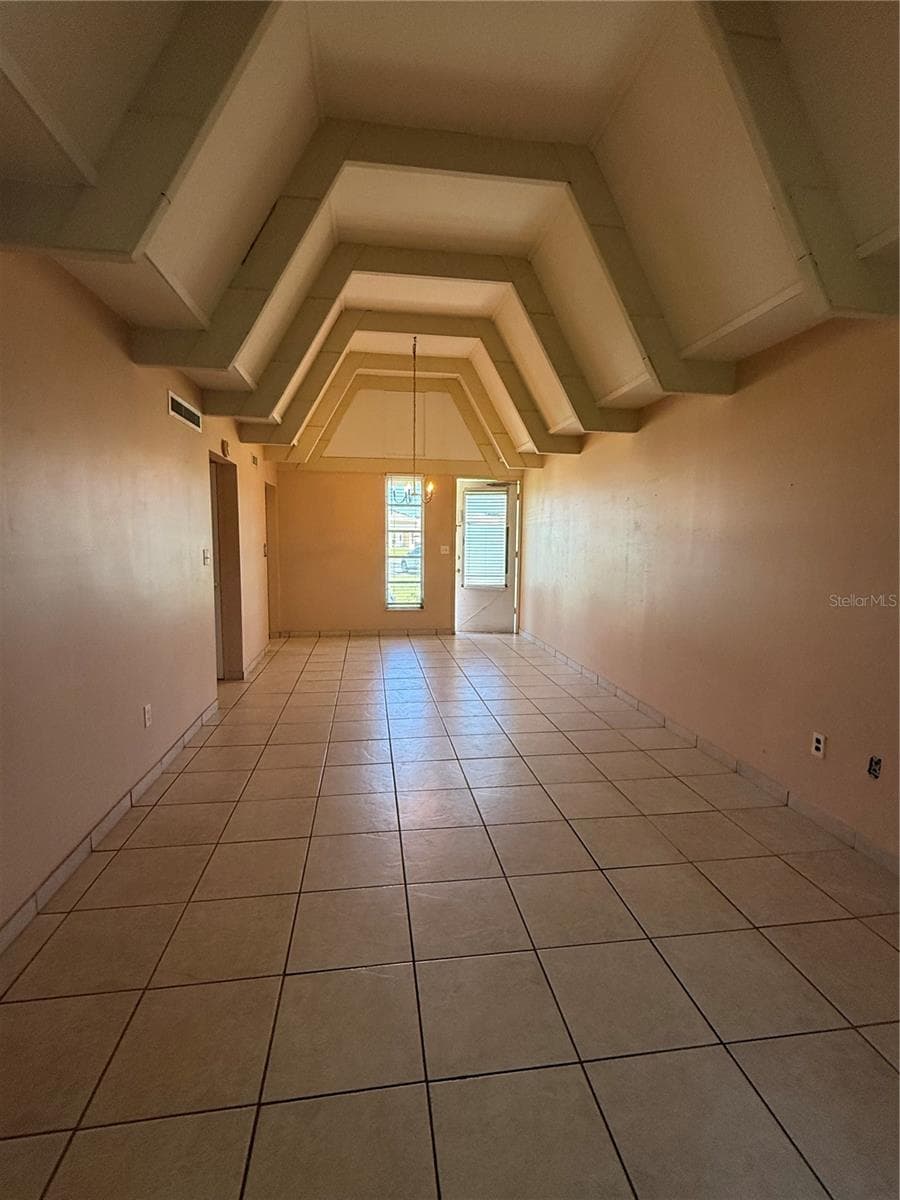 3911 CLUB CIRCLE — photo 5 of 30