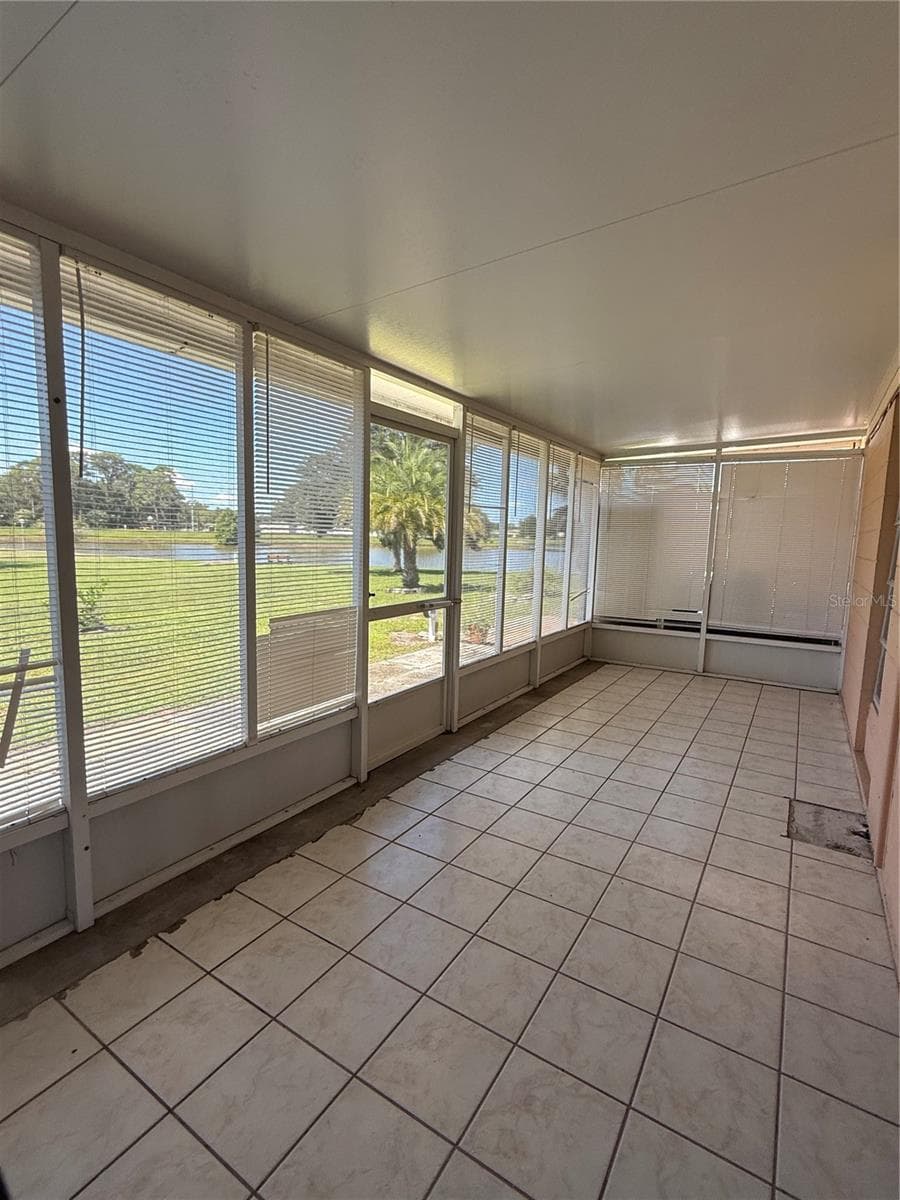 3911 CLUB CIRCLE — photo 11 of 30