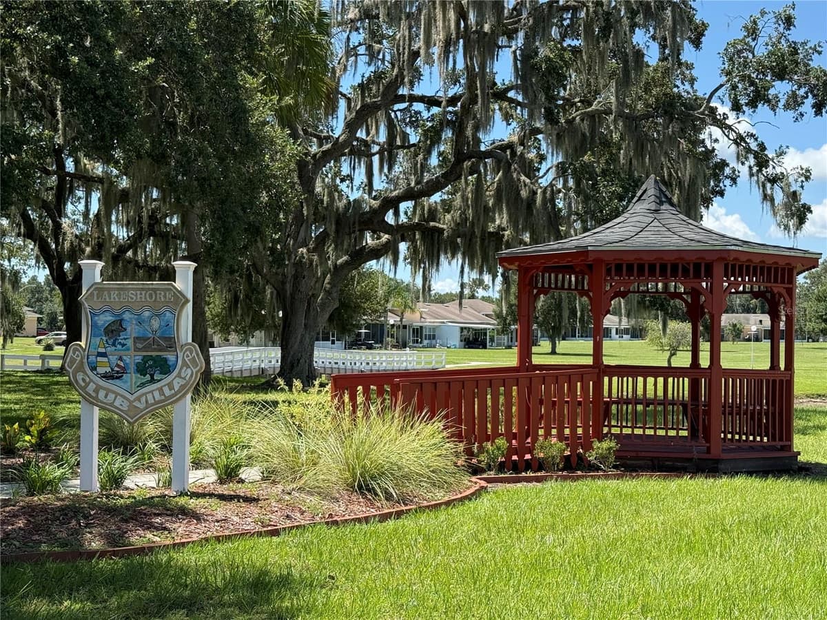 3911 CLUB CIRCLE — photo 17 of 30