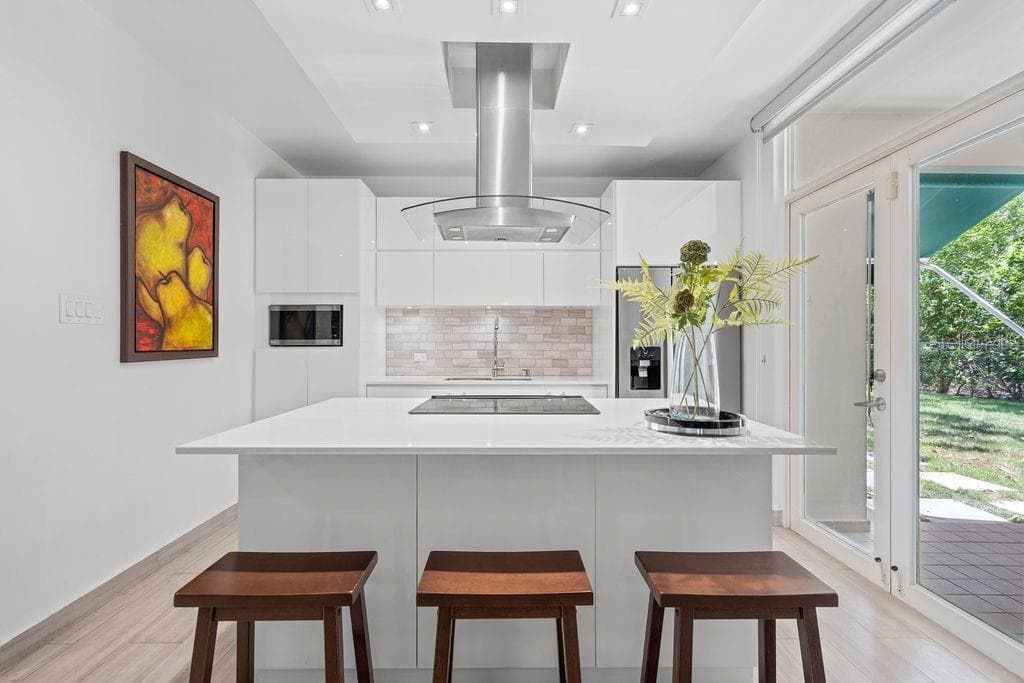 693 PR — photo 8 of 17