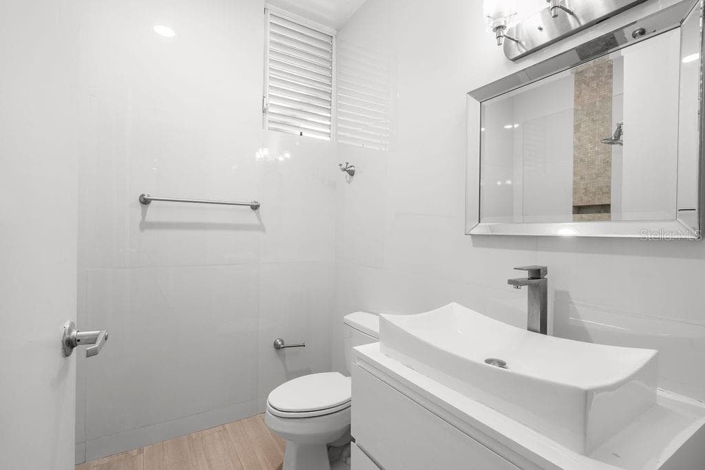 693 PR — photo 13 of 17