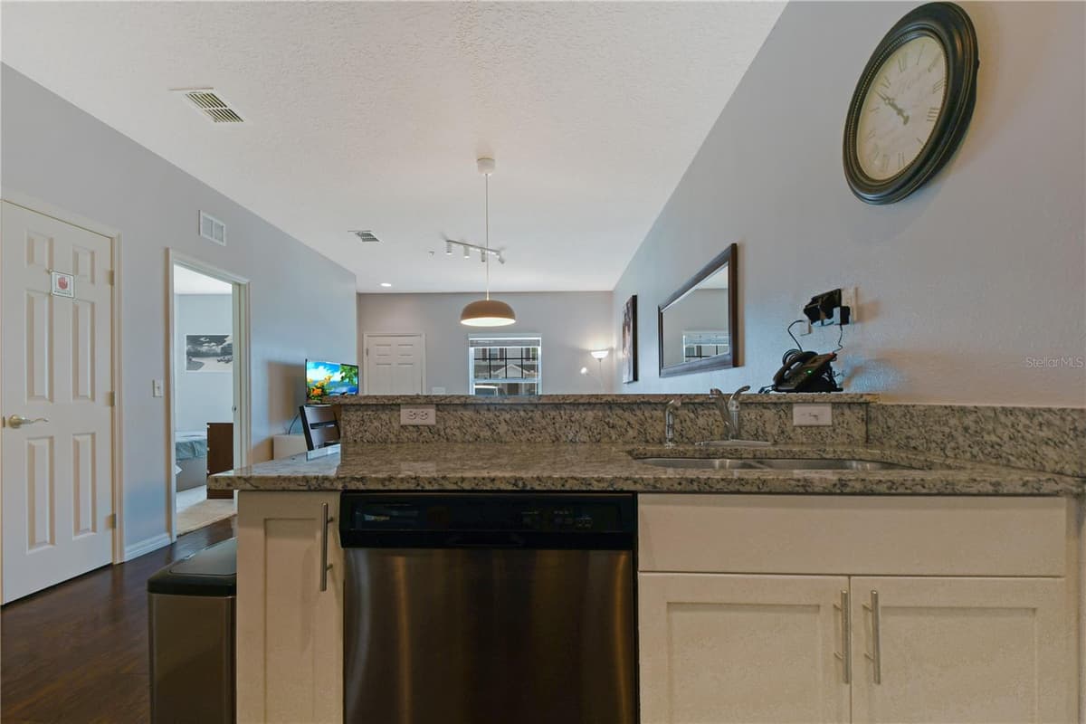 8927 SHINE DRIVE — photo 26 of 41