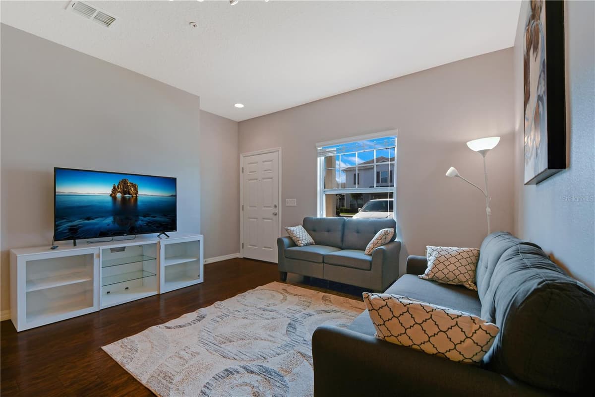 8927 SHINE DRIVE — photo 17 of 41
