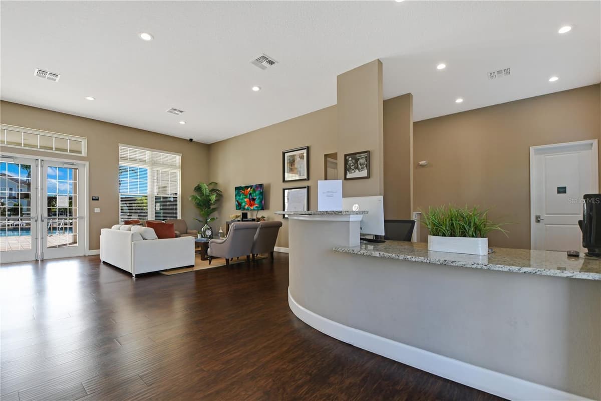 8927 SHINE DRIVE — photo 9 of 41
