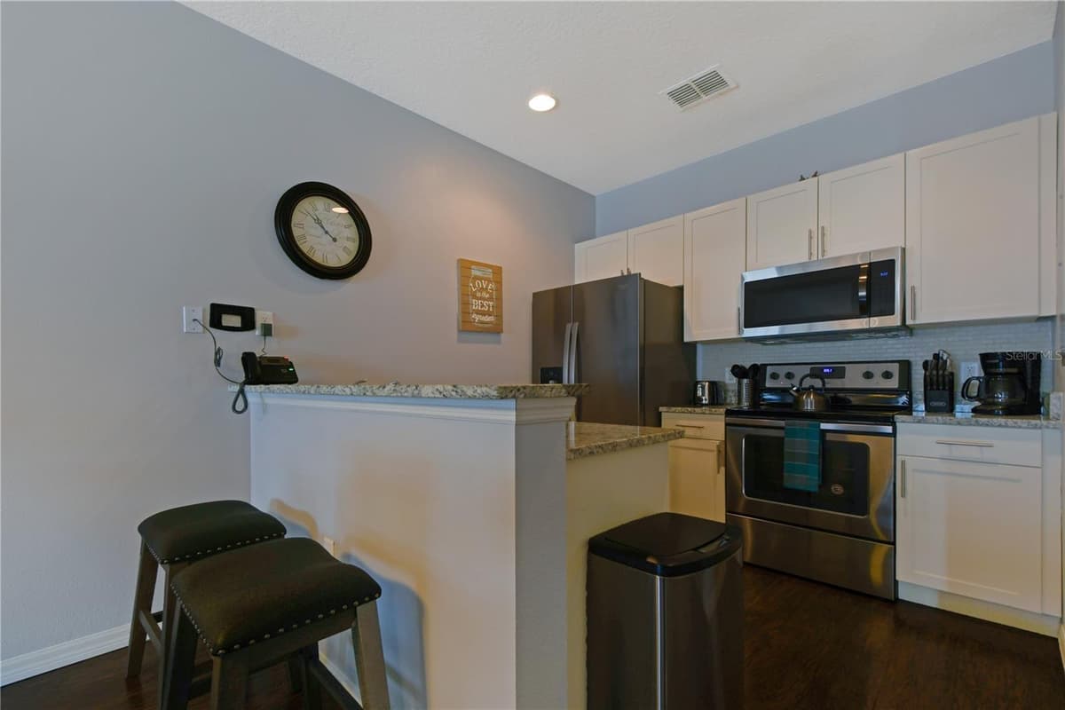 8927 SHINE DRIVE — photo 23 of 41
