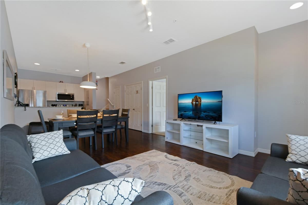 8927 SHINE DRIVE — photo 19 of 41