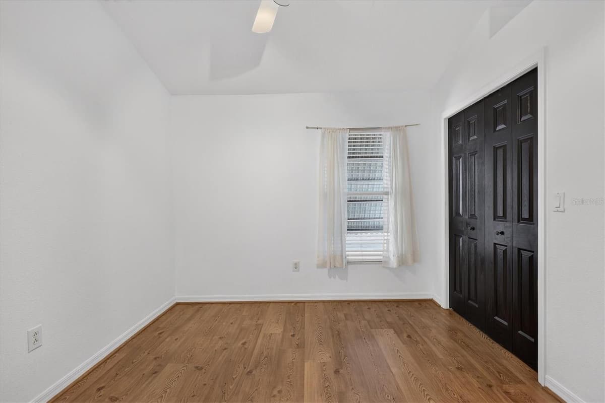 1809 LONGVIEW LANE — photo 36 of 68
