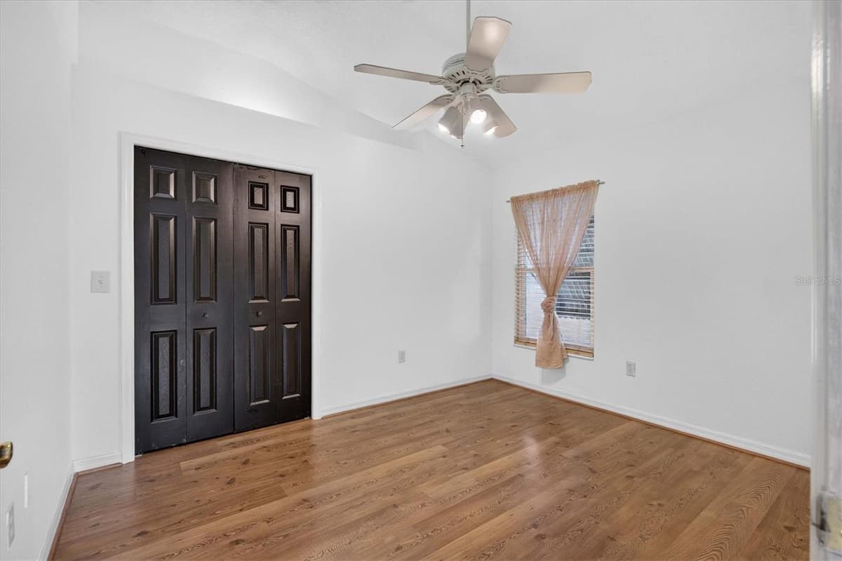 1809 LONGVIEW LANE — photo 32 of 68