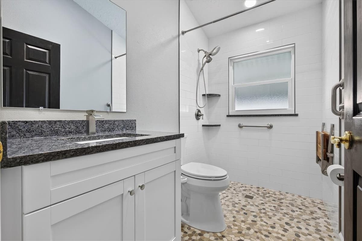 1809 LONGVIEW LANE — photo 38 of 68