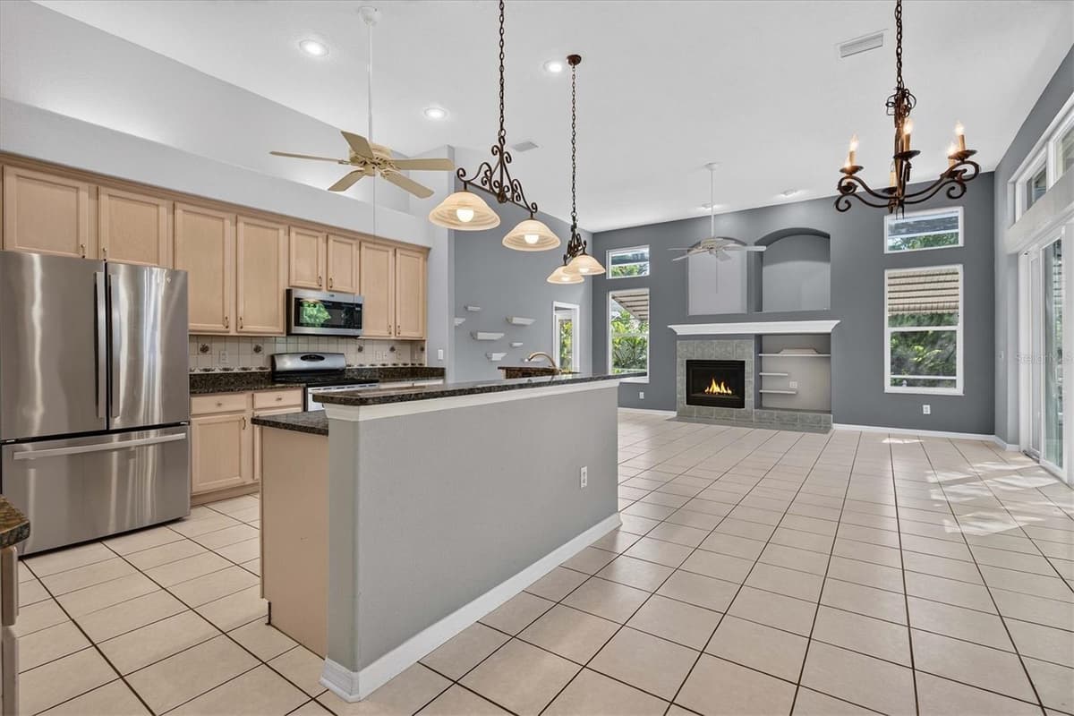 1809 LONGVIEW LANE — photo 12 of 68