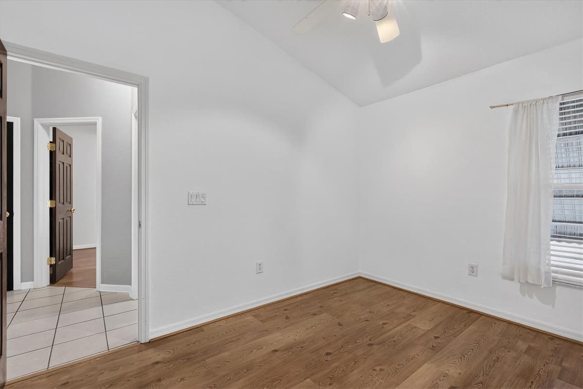 1809 LONGVIEW LANE — photo 37 of 68