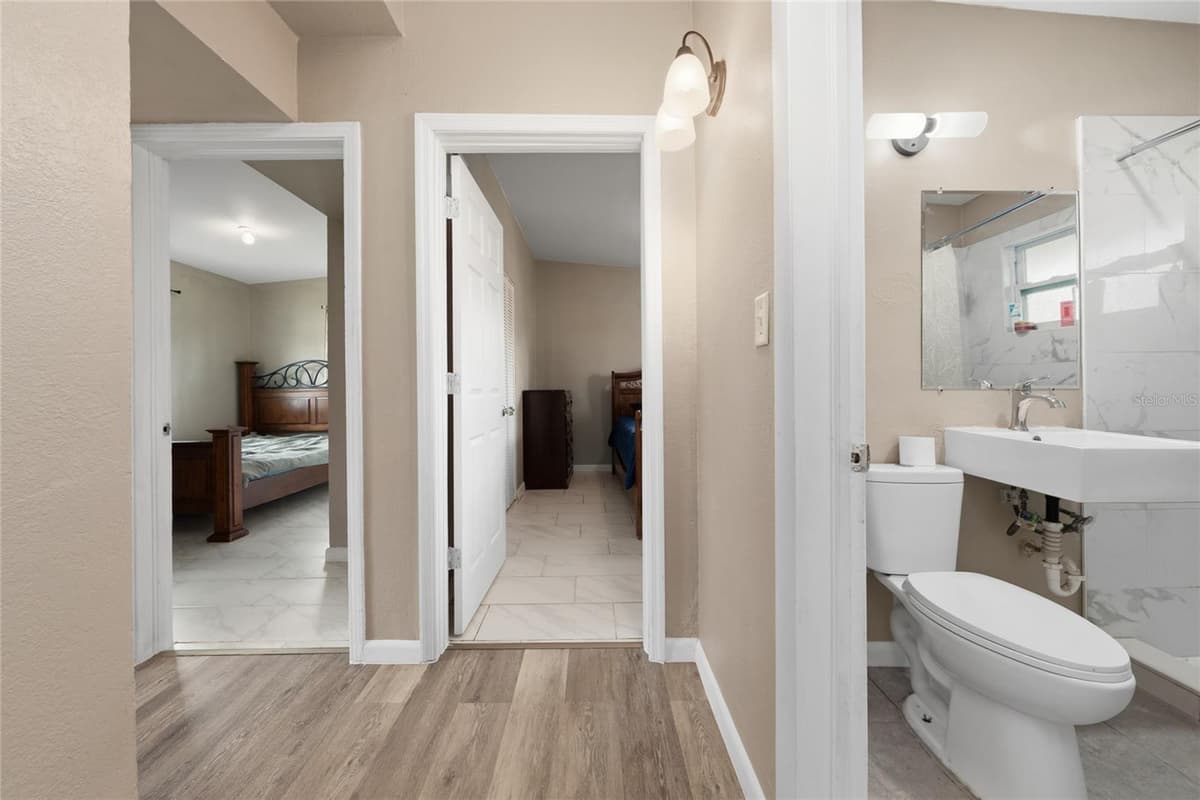 2030 MILTON STREET — photo 14 of 29