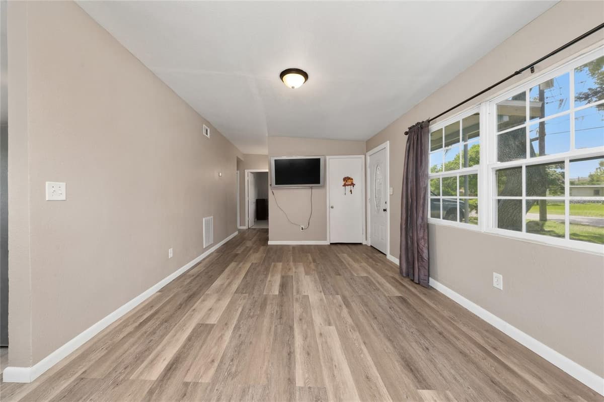 2030 MILTON STREET — photo 9 of 29
